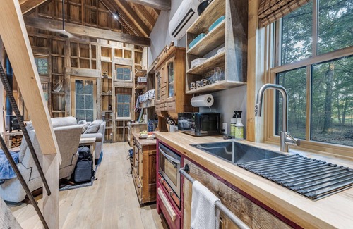 Van Zandt County Cabin | Cabin on 7 Acres with a Pond! In charming Ben Wheeler. Near-Canton-Tyler