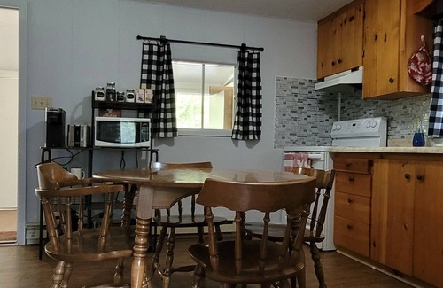 Manitoulin District Cabin | π Cabin on Manitoulin Island