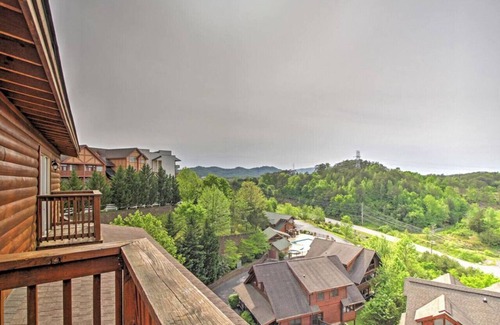 Pigeon Forge Cabin | Cabin Serenity: Luxury Resort 5 min to Dollywood