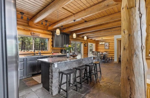 Flagstaff Cabin | Cabin | Updated | Hottub | Theater | Forest Backin