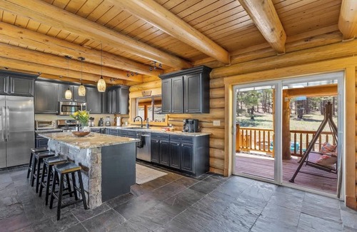 Flagstaff Cabin | Cabin | Updated | Hottub | Theater | Forest Backin