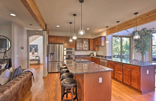 Ptarmigan Mountain Cabin | Cabin w/Game Room & Mtn Views in Silverthorne!