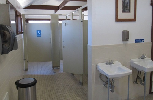 Wading River Cabin | Cabin with access to LI Sound