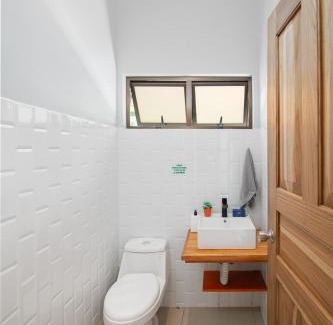 Chiguata House | Cabina El Titi, 3Min from the Beach! Playa Chiquita