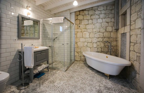 Hacımemis Hotel | Cadde 75