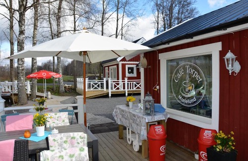 Skepplanda Bed & Breakfast | Café Torpet B&B