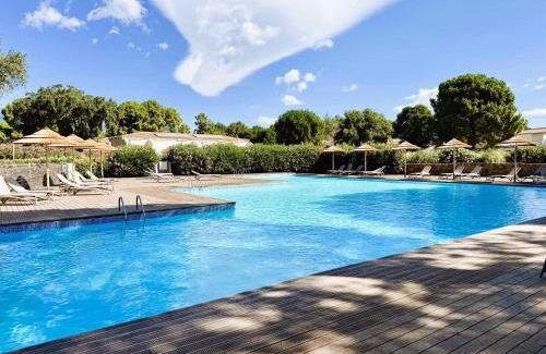 Cala Rossa Apartment | Cala Rossa by Saraï, Apt T2 4 personnes, dans Résidence hôtelière avec piscine