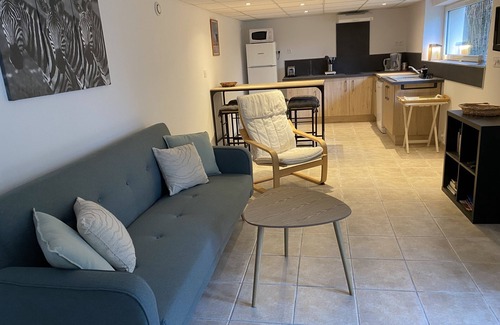 Grignan Apartment | Calm and relaxation with a view of the Château and listed village, L'OLIVIER