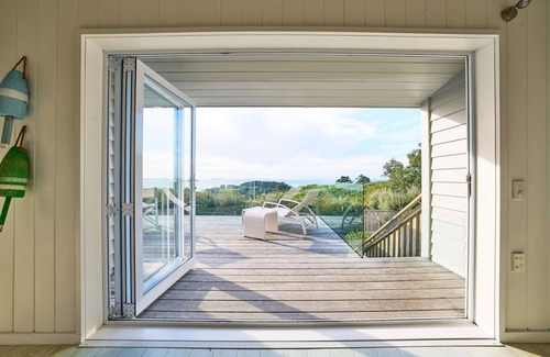 Ostend House | Calypso Summary: Enjo