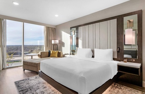 Woods Of Century Park Hotel | Cambria Hotel Austin Uptown Near The Domain