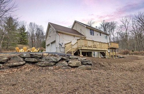 Cresco House | Camelback SKI Mts Firepit,Hottub,Casino,Kalahari Linens