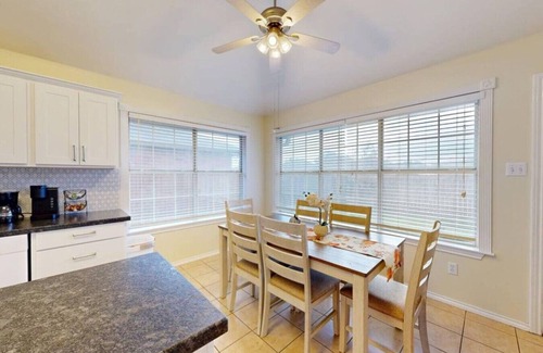 Eastmark Apartment | Camellia House 3BR by Wolf Pen & A&M