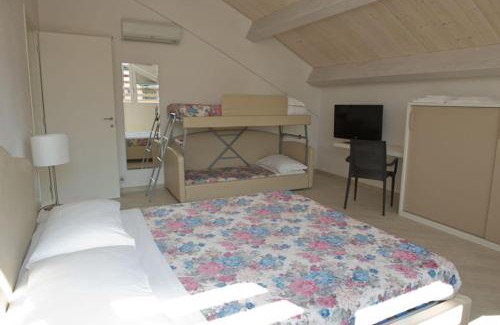 Fosso Ghiaia Apartment | Camera & Caffè Cenni