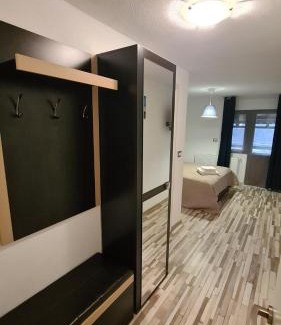 Capatineni-Ungureni House | camere de închiriat livada cu meri