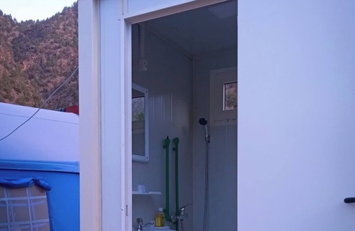 Talat N'Yaaqoub House | Camp Oasis Nfis. The Luxury tent in the middle of the Atlas Mountains