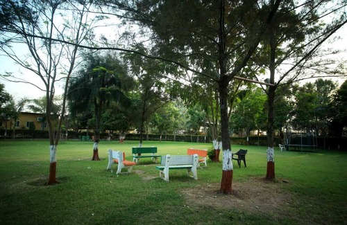 Dabhoi Hotel | Camp Unity