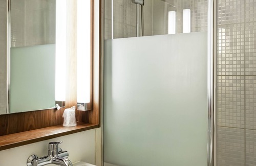 Corbeil-Essonnes Hotel | Campanile Evry Ouest - Corbeil Essonnes