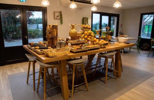 Narbonne Hotel | Campanile Narbonne A9/A61