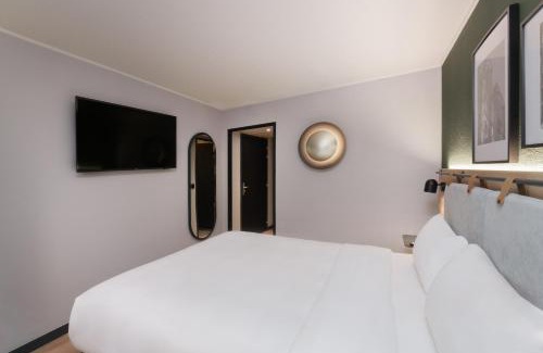 La Demi - Lune Hotel | Campanile PRIME - Lyon Ouest Tassin