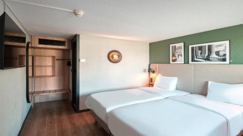 La Demi - Lune Hotel | Campanile PRIME - Lyon Ouest Tassin