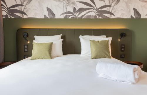 Porte Des Alpes - Mi Plaine - Manissieux Hotel | Campanile Smart Lyon Est - Eurexpo Bron Aviation