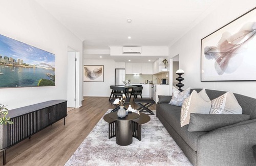 Newtown Apartment | Camperdown Cozy Corner 10