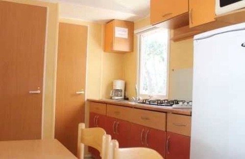Fabrezan House | Camping 3 étoiles - Piscine - ccb0ffg