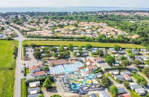 Tharon-Plage House | Camping - Parc aquatique - ccbafhf
