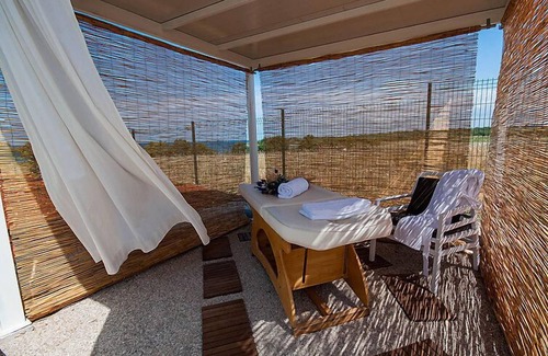 Novigrad House | Camping Kastanija by Interhome