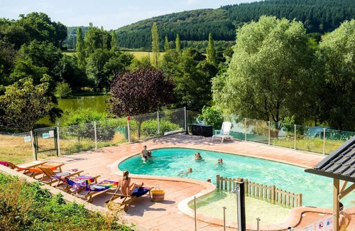 Saint-Leger-de-Fougeret House | Camping LA FOUGERAIE * - Large comfortable Mobile Home 2016 8 people