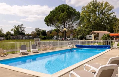 Saintes House | Camping - Piscine - ccaffdc
