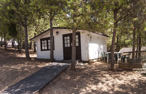 Iznajar RV Rental | Camping ValdeArenas