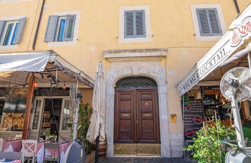 Rione VII Regola Apartment | CAMPO DE' FIORI PINKY HOUSE