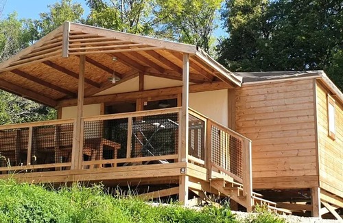Chatillon House | Campsite Domaine de l'Epinette* - Carrelet Pilotis Partial View of the River 3 Rooms 5 People