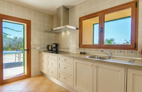 S Horta House | Can Marines des cami des carro by Interhome