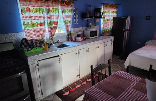 Yallahs Apartment | Can sleep 7 people with private parking