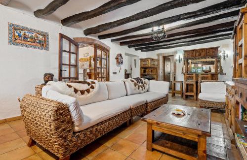 Querol Ski Chalet | Can tronc