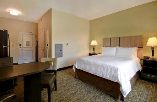 Barton Hotel | Candlewood Suites St Clairsville Wheeling Area by IHG