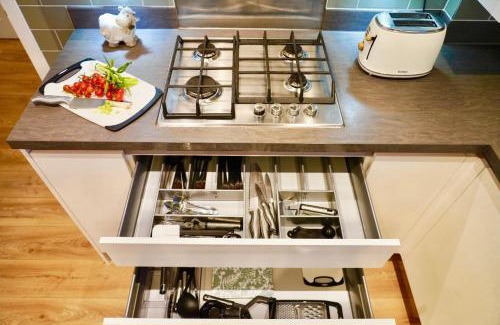 Ebbsfleet Valley Apartment | Candy Dene, Top Floor Apartment