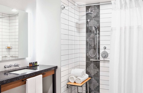 Tempe Hotel | Canopy by Hilton Tempe Downtown