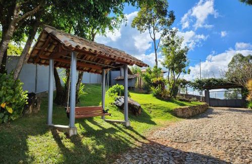 Itauna House | Canto da Pedra - Casa na montanha para descanso