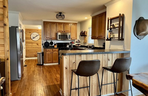 Groveoak Cabin | Canvasback Cabin - 2bd/2ba