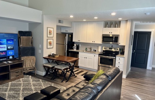 St. George Condo | Canyon Oasis w/Pool & Clubhouse-4 Guest
