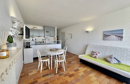 Cap d'Agde Apartment | CAP D'AGDE - Plage du Môle/Ref 228/two-room seafront apartment