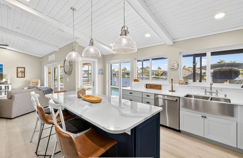 Pelican House | CAPE CALM -Cape Coral Retreat with Gulf Access and Expansive Salt Water Canal