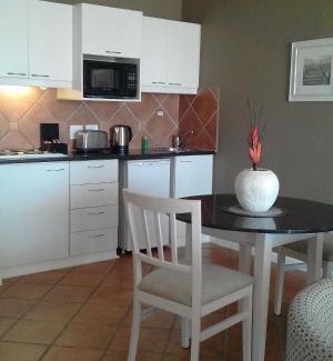 Lagoon Beach Apartment | Cape Town Beachfront Apartments at Leisure Bay