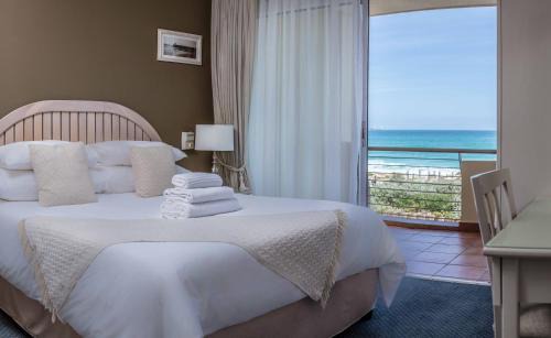Lagoon Beach Apartment | Cape Town Beachfront Apartments at Leisure Bay