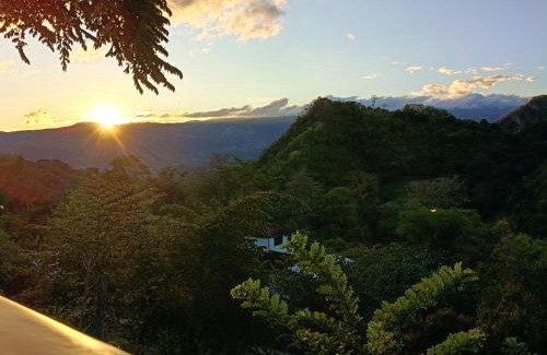 La Mesa House | Capibara-Glamping Cabaña