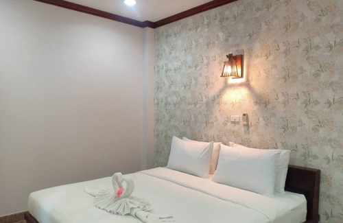 Rong Khe Hotel | Capital O 75415 Nanthachart Riverview Resort