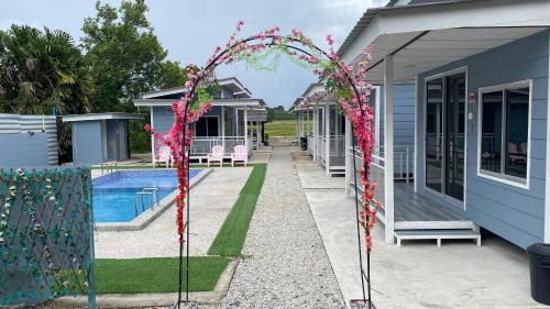 Arau Hotel | Capital O 91228 Hureen Chalet Hmk